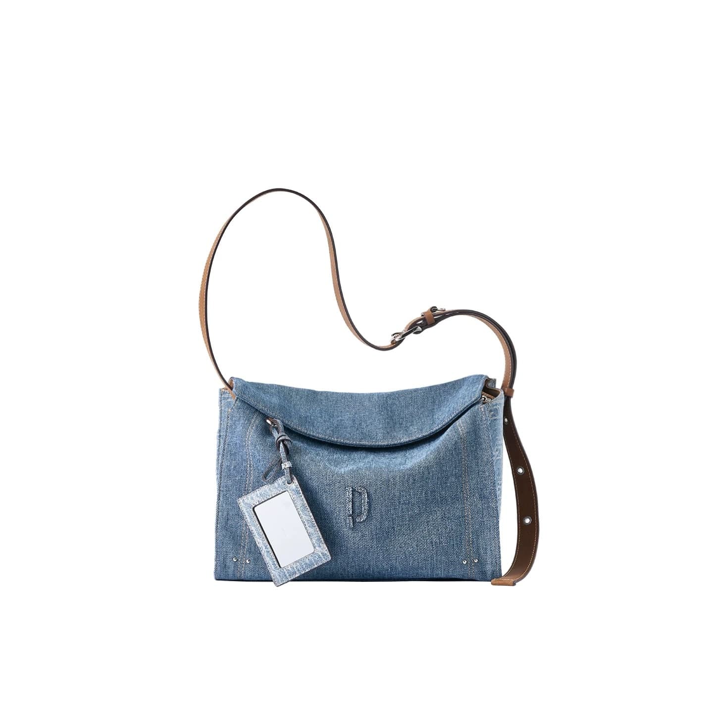Soft-structured tote in tonal leather